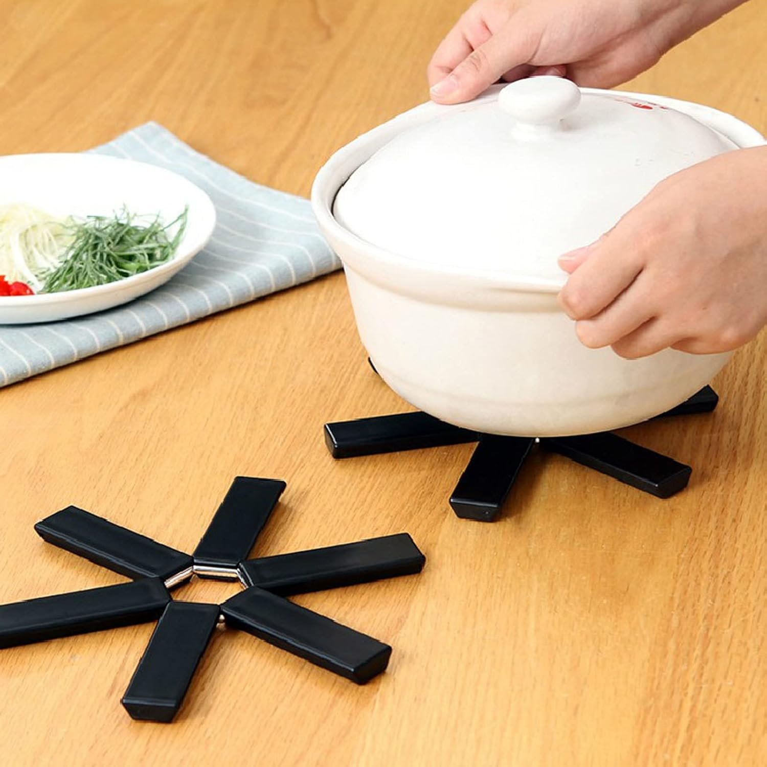 10826 Folding Pot Mat, Foldable Trivets Black Heat Insulating for Dining Room for Pot - Image 4
